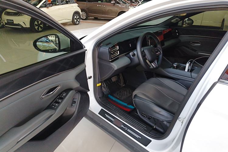 Used BYD Qin L 2024 DM-i 80KM Beyond Model