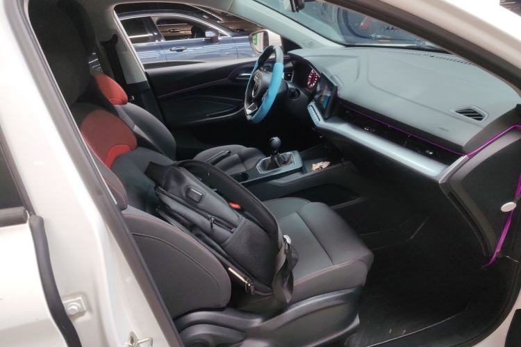 Used MG 5 2023 180 DVVT Manual Fashion Edition
