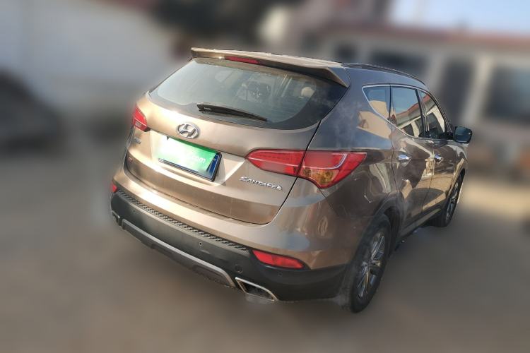 Used Hyundai Santa Fe 2013 Revised Version 2.4L Automatic All-Wheel Drive Luxury Trim