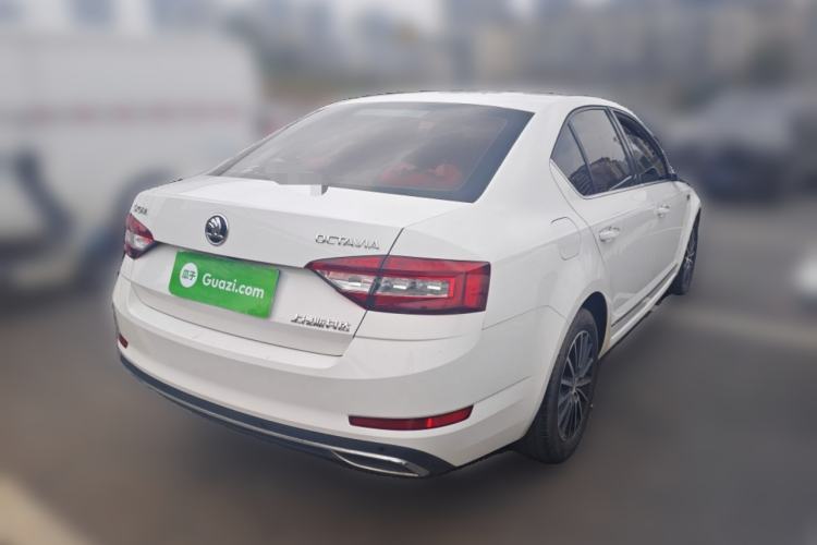 Used Skoda Octavia 2018 1.6L Automatic Luxury Edition