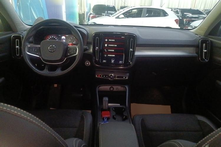 Used Volvo XC40 2020 T3 Smart & Stylish Edition Center Console