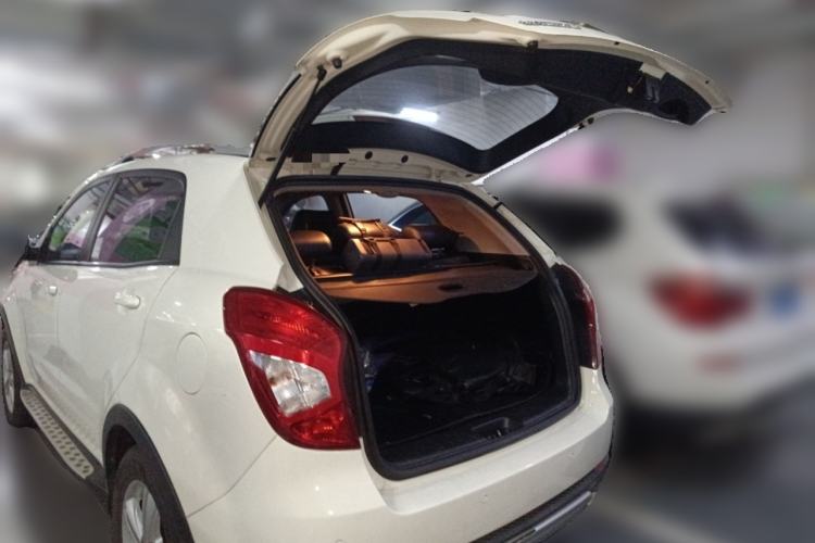 Used SsangYong Korando 2013 2.0L Gasoline Two-Wheel Drive Automatic Luxury Navigation Edition
