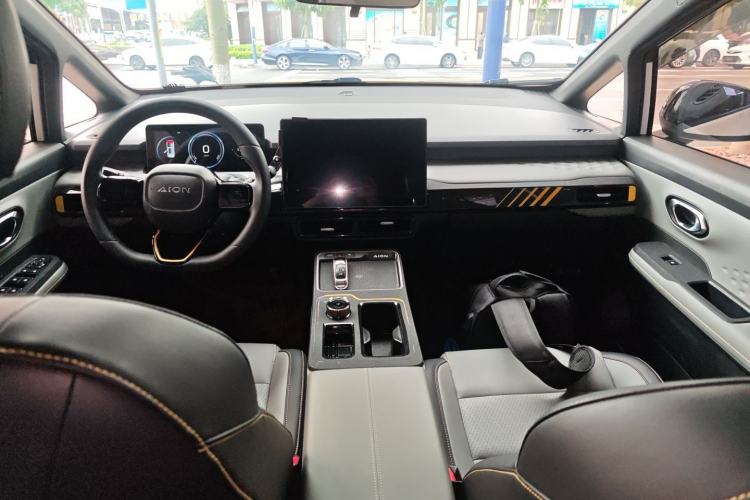 Used AION Y 2022 70 Intelligent Edition Lithium Iron Phosphate Center Console