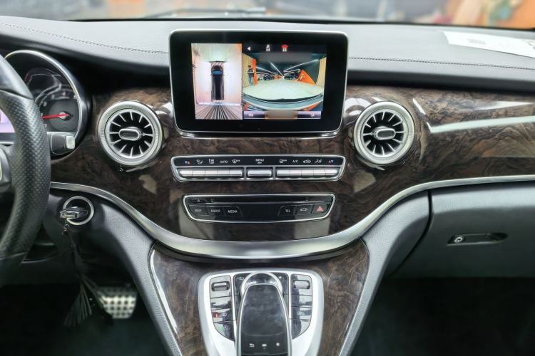 Used Mercedes-Benz V-Class 2018 V 260 L Prestige Extended Version China VI
