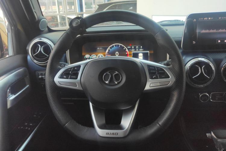 Used BAIC Off-Road BJ40 2019 2.3T Automatic Four-Wheel Drive Ring the Tower Champion Edition China VI Steering Wheel