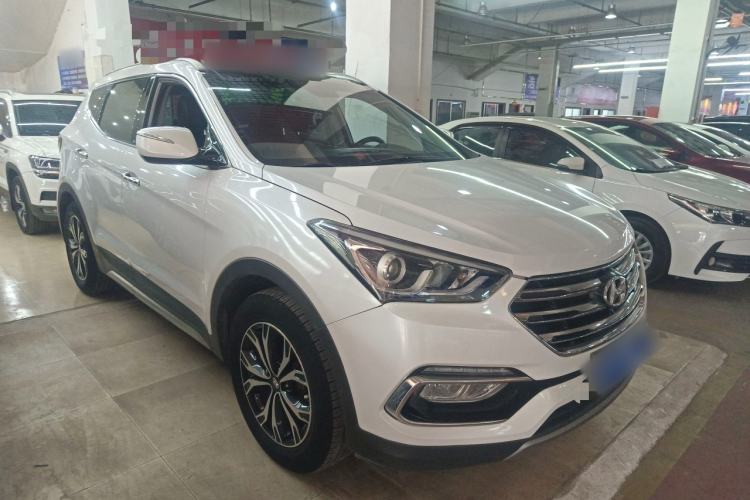 Used Hyundai Santa Fe 2017 2.4L Automatic Two-Wheel Drive Smart Version 5 Seats