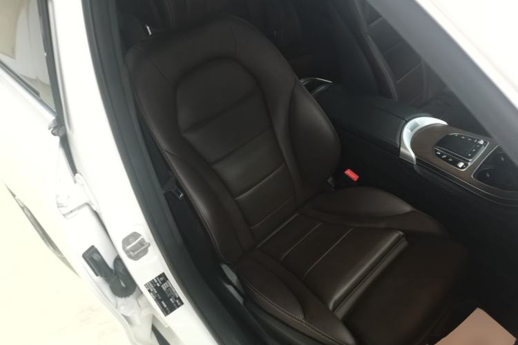 Used Mercedes-Benz GLC 2020 Facelift GLC 260 L 4MATIC Luxury Edition