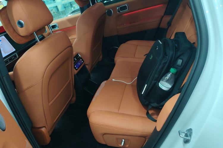 Used Li Auto L6 2025 Max Smart Refresh Edition Interior 4