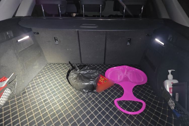 Used Audi Q5L 2022 40T Luxury Dynamic Model Trunk