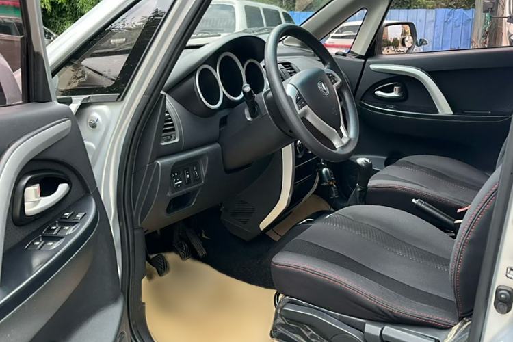 Used CHANGAN CX20 2014 1.4L Manual Sport Version China IV Standard
