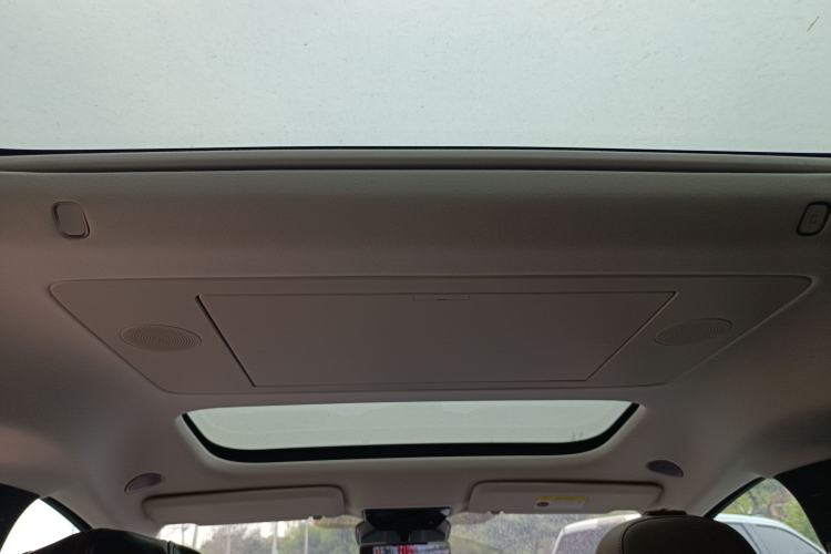 Used Li Auto MEGA 2025 Home Family Special Edition Headliner