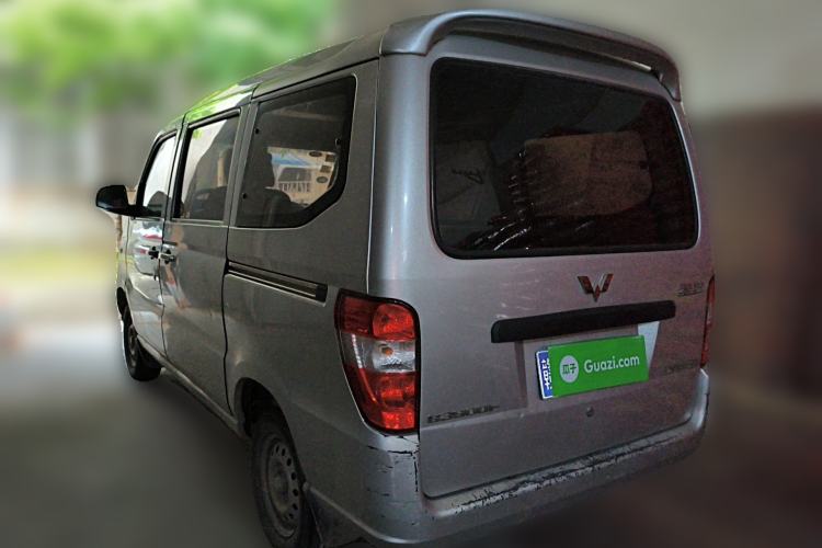 Used Wuling Zhiguang 2010 1.0L New Version Practical Short-Body L2Y
