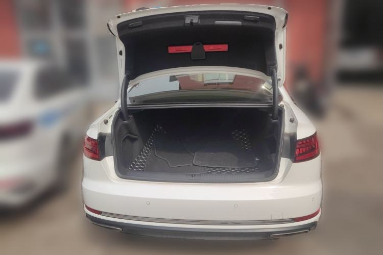 Used Audi A4L 2019 40 TFSI Fashion Edition China VI Emission Standard