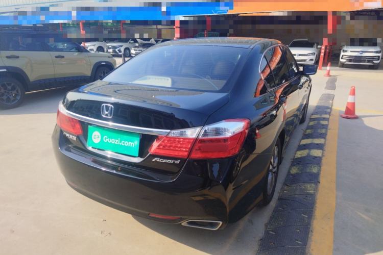 Used Honda Accord 2015 2.0L LX Comfort Edition Rear Right 45 Deg