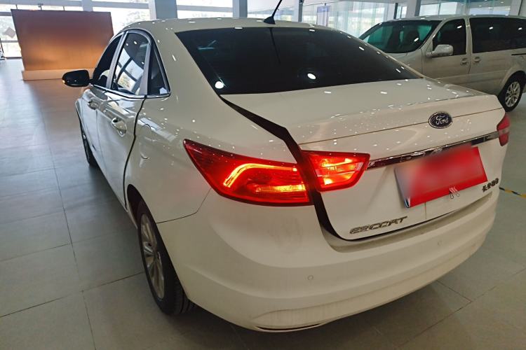 Used Ford Escort 2015 1.5L Manual Fashion Edition