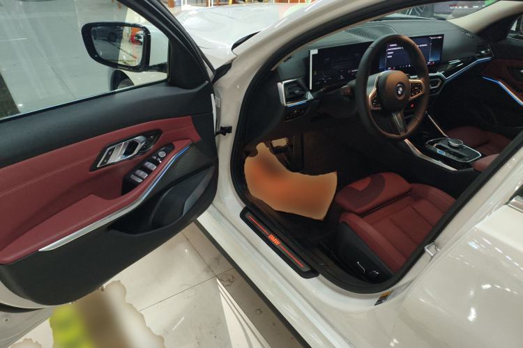 Used BMW i3 2024 eDrive 35 L Driver Seat