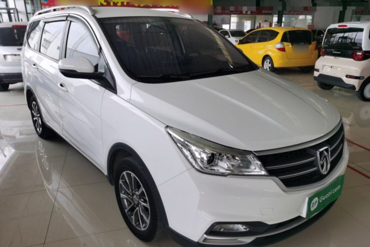 Used Baojun 730 2019 1.5T CVT Fashion Model 7 Seats China V Emission Standard Front Right 45 Deg