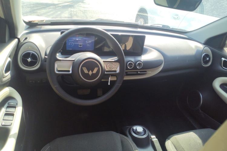 Used Wuling Bingo 2023 333 km Fast-Share Version Center Console