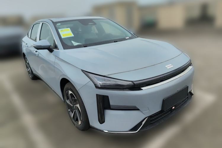 Used Geely Galaxy L6 2025 EM-i 140km Long-Range Version Front Right 45 Deg