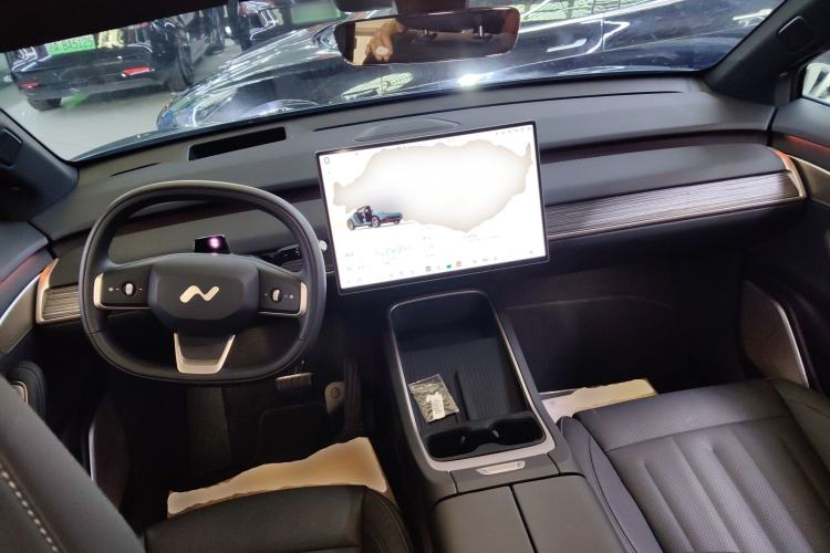 Used ONVO L60 2024 60 kWh Rear-Drive Version Center Console