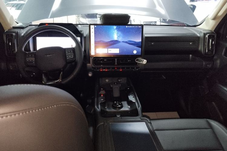 Used Haval Raptor New Energy 2024 Hi4 145 Pro Center Console