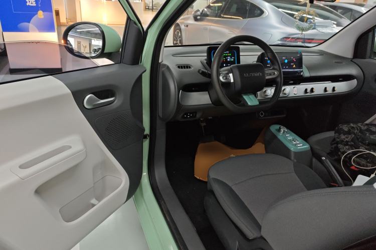 Used CHANGAN NEVO Lumin 2022 155 km – Refreshingly Sweet Edition Driver Seat