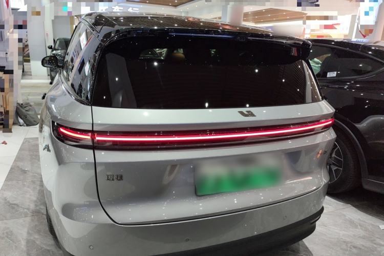 Used Li Auto i8 2025 Model Standard Version
