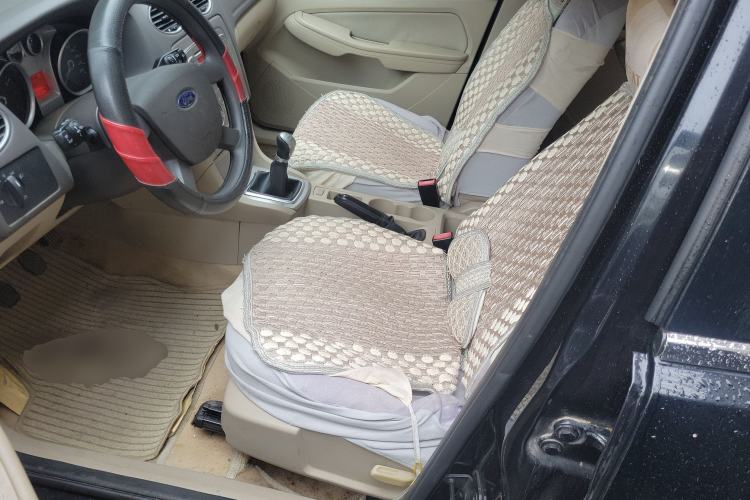 Used Ford Focus 2009 Sedan 1.8L Manual Comfort Model Left Front Seat