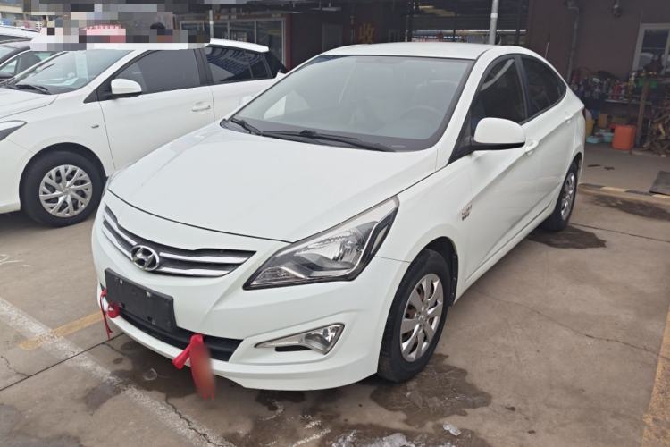 Used Hyundai Verna (older generation) 2014 1.4L Manual Smart GLS Trim