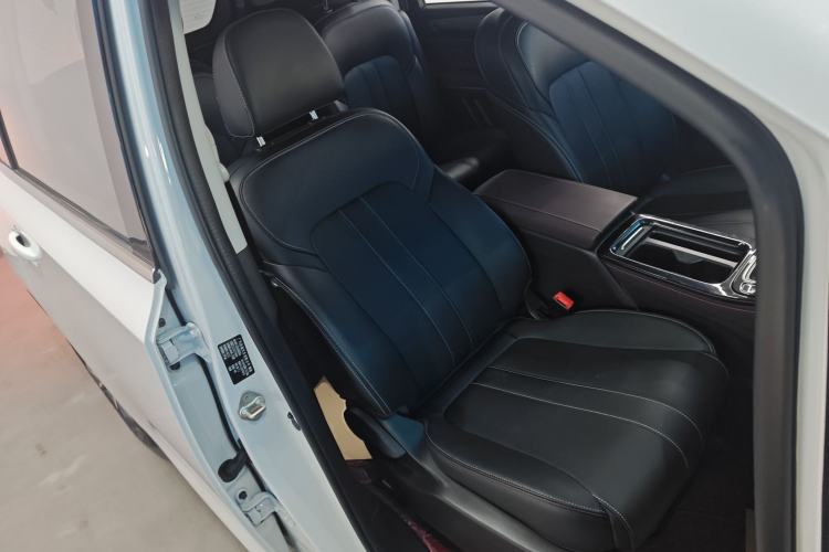 Used GAC Trumpchi M6 2023 PRO 270T DCT Luxury Edition
