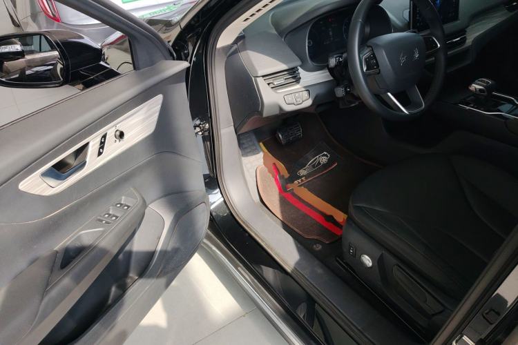 Used Hongqi E-QM5 2024 560km PLUS Driver Seat