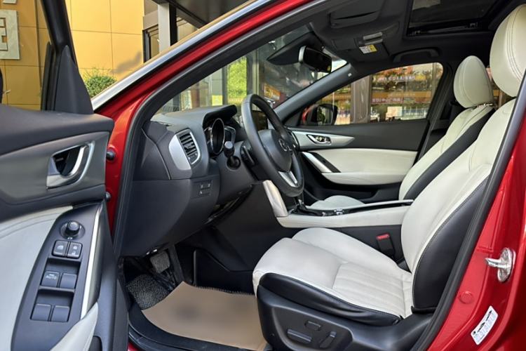 Used Mazda CX-4 2016 2.5L Automatic 4x4 Bluetide Fearless Edition
