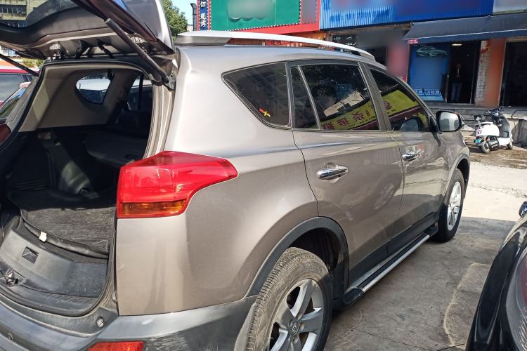 Used Toyota RAV4 2013 2.0L CVT Four-Wheel Drive New Edition
