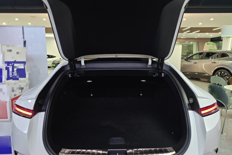 Used Avatr 12 2025 Max All-Electric Version Trunk