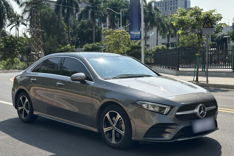Used Mercedes-Benz A-Class 2022 Revised Version A 200 L Sport Sedan Fashionable Style Exterior 2