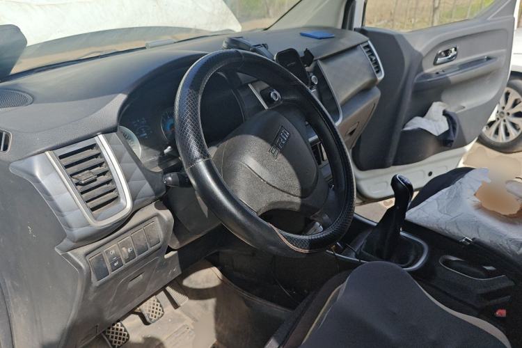 Used Jinbei Gold Hiace M Classic 2022 1.6L Engineering Lion Van 2 Seats Steering Wheel