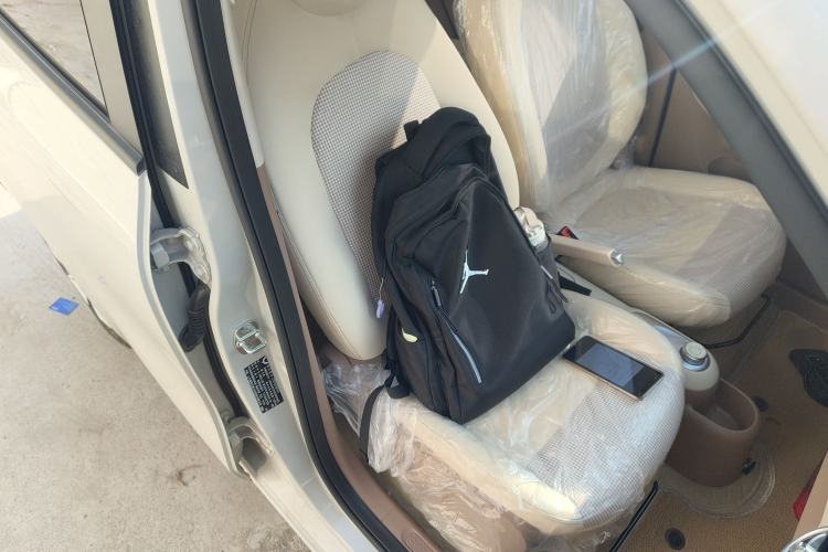 Used Wuling Hongguang MINIEV 2025 Four-Door Version Advanced Edition Right Front Seat