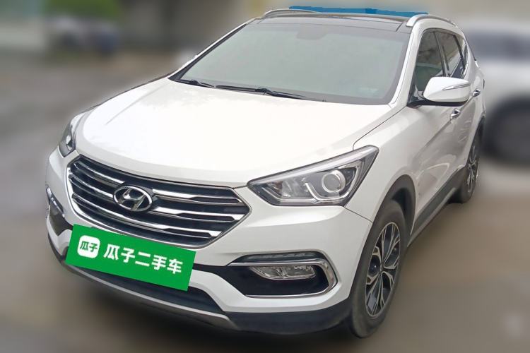 Used Hyundai Santa Fe 2017 2.0T Automatic Two-Wheel Drive Smart Version 7 Seats