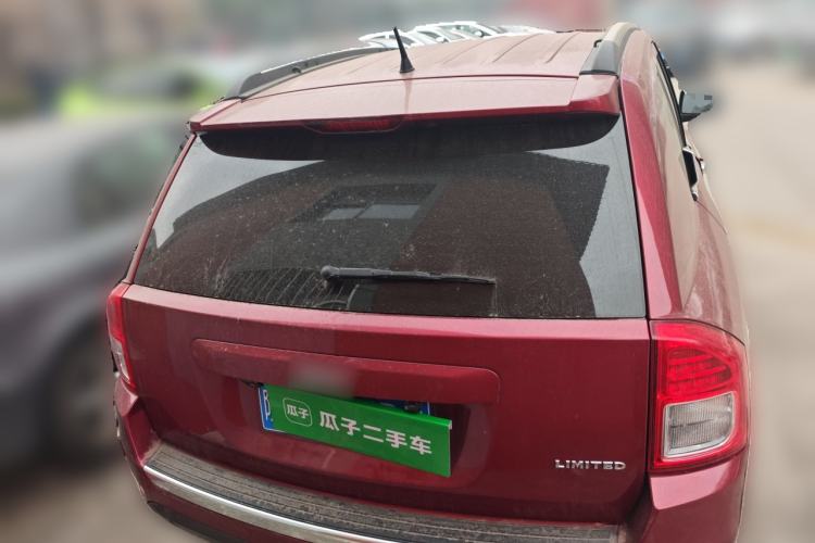 Used Jeep Compass 2012 2.4L four-wheel-drive sport version
