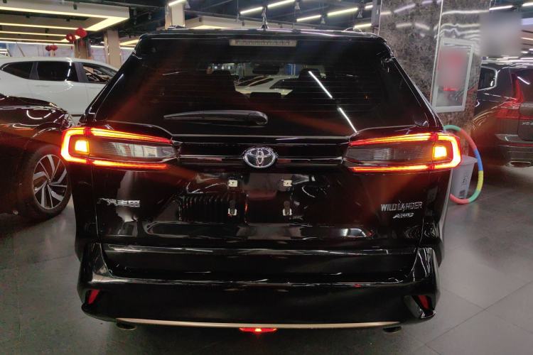 Used Toyota Wildlander 2024 2.0L CVT 4x4 Luxury PLUS Edition
