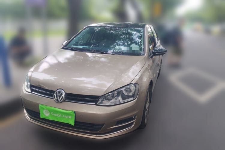 Used Volkswagen Golf 2017 230TSI Automatic Luxury Million-Vehicle Commemorative Edition Guazi used car, China used car export, Used car for sale, Used cars, Cheapest cars for sale