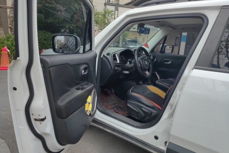 Used Jeep Renegade 2018 Connected Large Screen Version 180T Automatic Jingneng Version Driver Seat