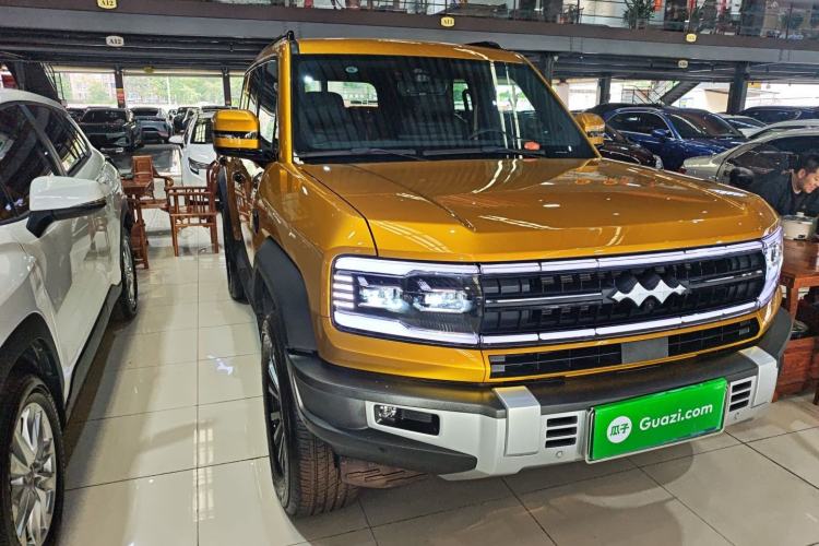 Used Formula Leopard 5 2023 Navigator Edition
