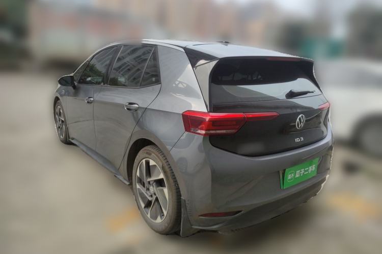 Used Volkswagen ID.3 2025 Smart Model Outstanding Oxygen Edition Rear Left 45 Deg