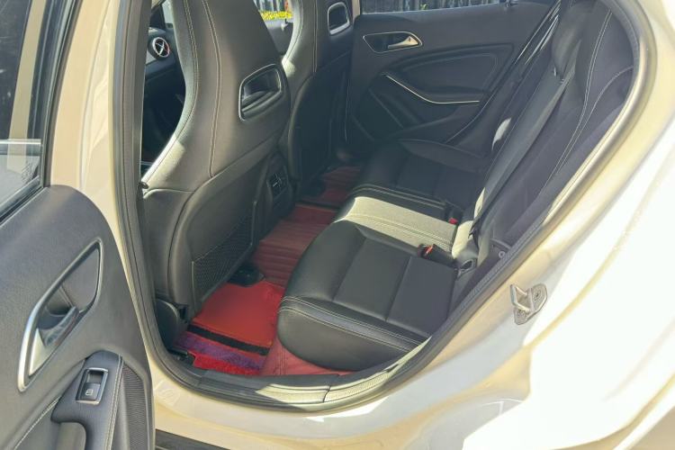 Used Mercedes-Benz GLA 2015 GLA 200 Fashion Model
