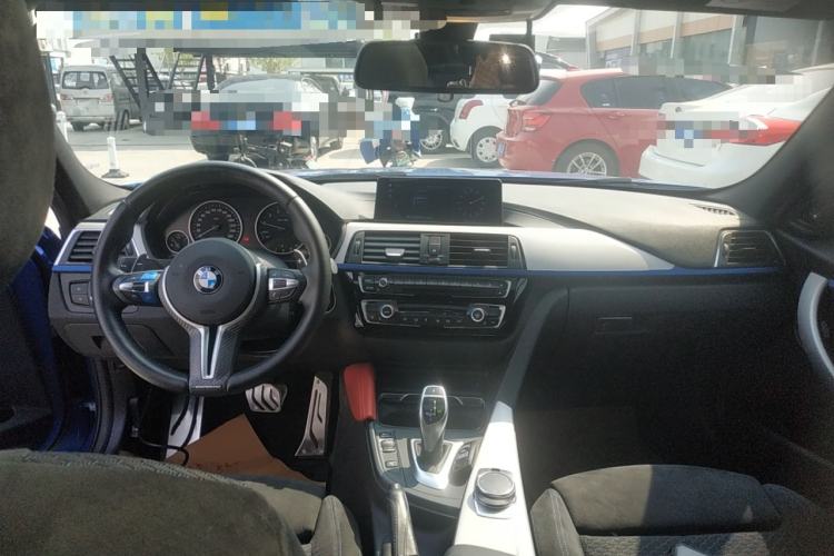 Used BMW 3 Series 2018 320i M Sport Package Center Console