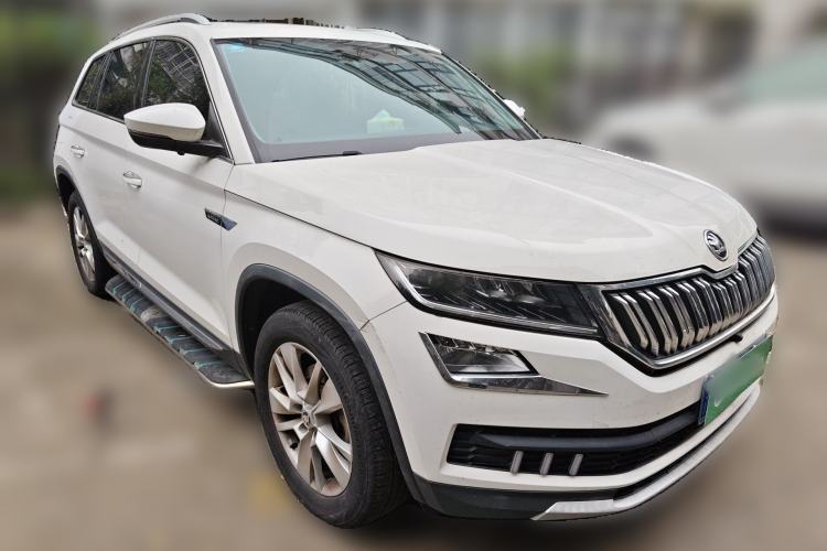 Used Skoda Kodiaq 2018 TSI330 7-Seater Two-Wheel-Drive Luxury Enjoyment Edition Front Right 45 Deg