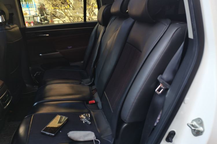 Used GAC Trumpchi GS8 2017 320T Four-Wheel Drive Luxury Smart Connectivity Version (7 Seats) Left Rear Seat