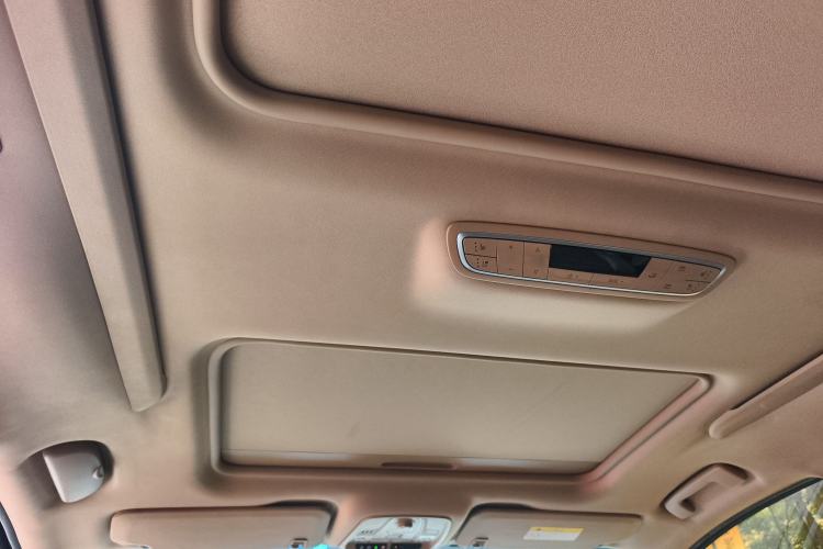 Used Buick GL8 2017 ES 28T Flagship Model China V Standard Headliner