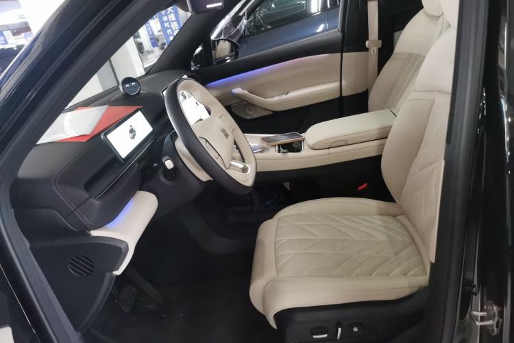 Used Nio ES6 2025 75 kWh Left Front Seat